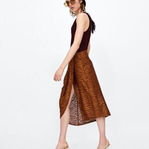 Zara Midi Skirt Womens L Brown Zebra Print Asymmetrical Slit Boho Earthy Indie
